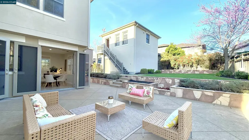 1018 Promenade Street Hercules CA 94547