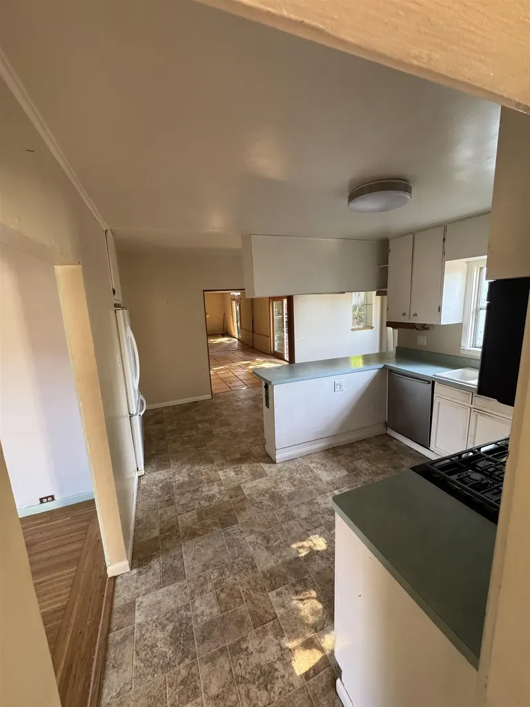 6440 Sunnymere Oakland CA 94605