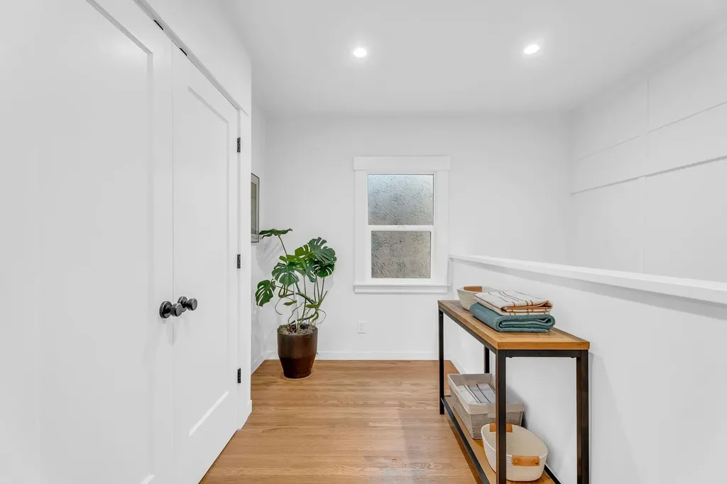 5914 Martin Luther King Jr Way Oakland CA 94609