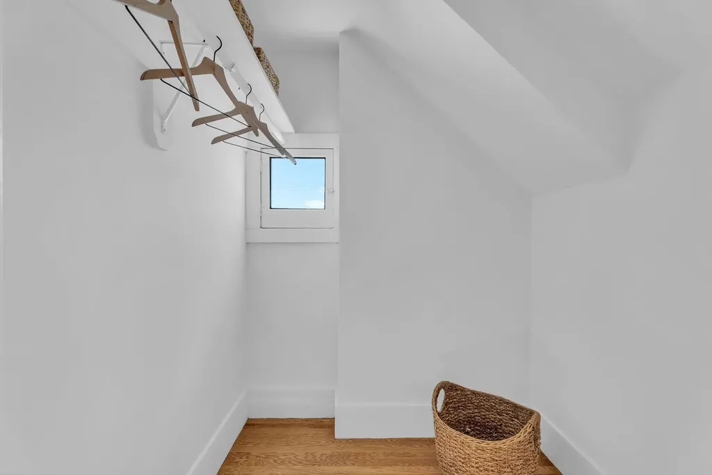 5914 Martin Luther King Jr Way Oakland CA 94609