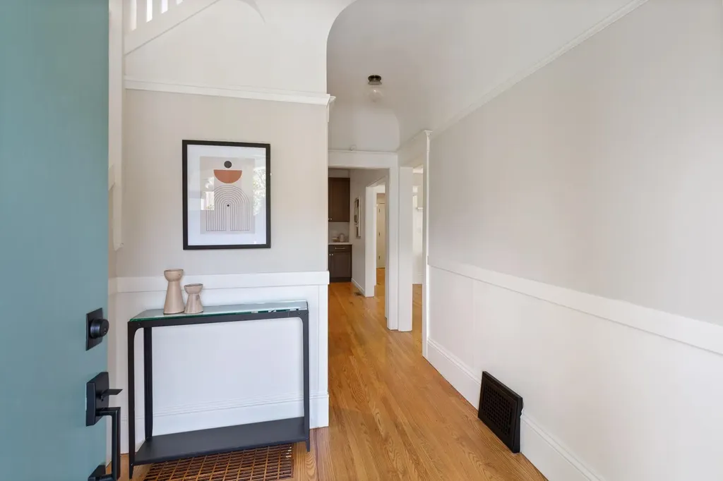 5914 Martin Luther King Jr Way Oakland CA 94609