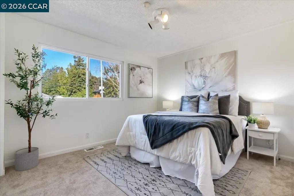 207 Midway Drive Martinez CA 94553