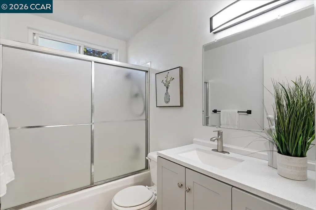 207 Midway Drive Martinez CA 94553