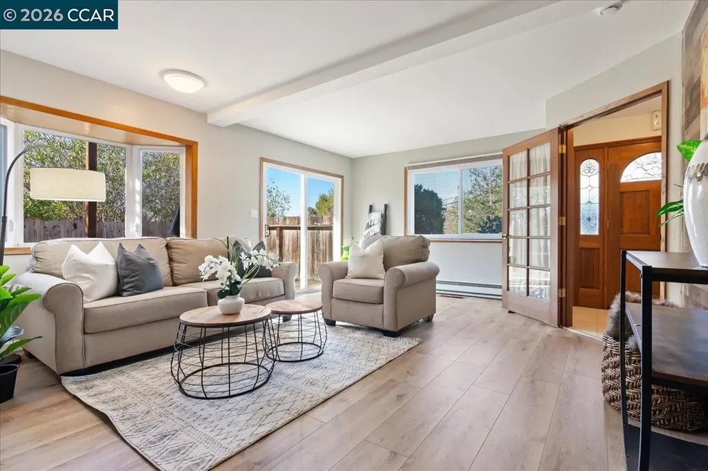 207 Midway Drive Martinez CA 94553