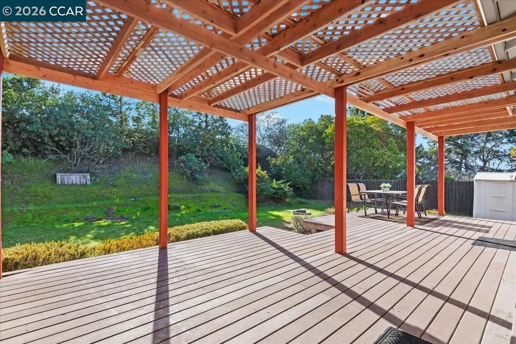 207 Midway Drive Martinez CA 94553