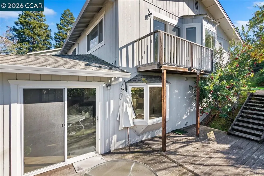 207 Midway Drive Martinez CA 94553