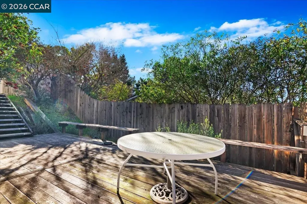 207 Midway Drive Martinez CA 94553