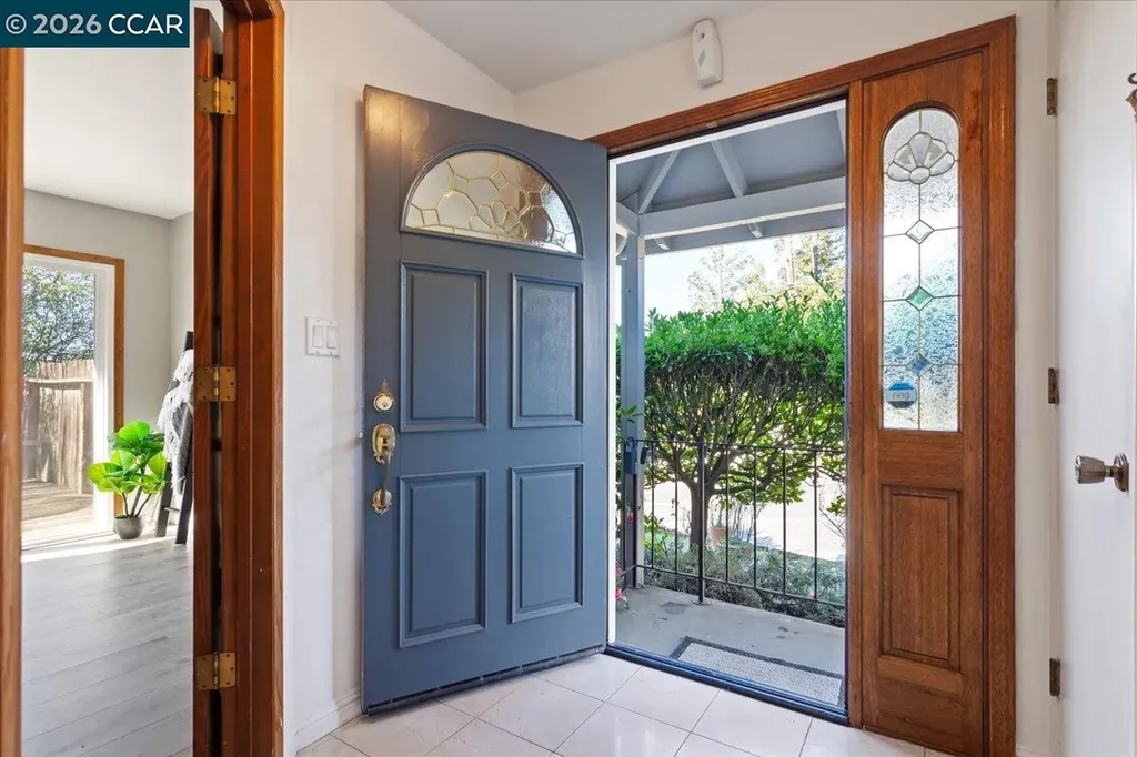 207 Midway Drive Martinez CA 94553