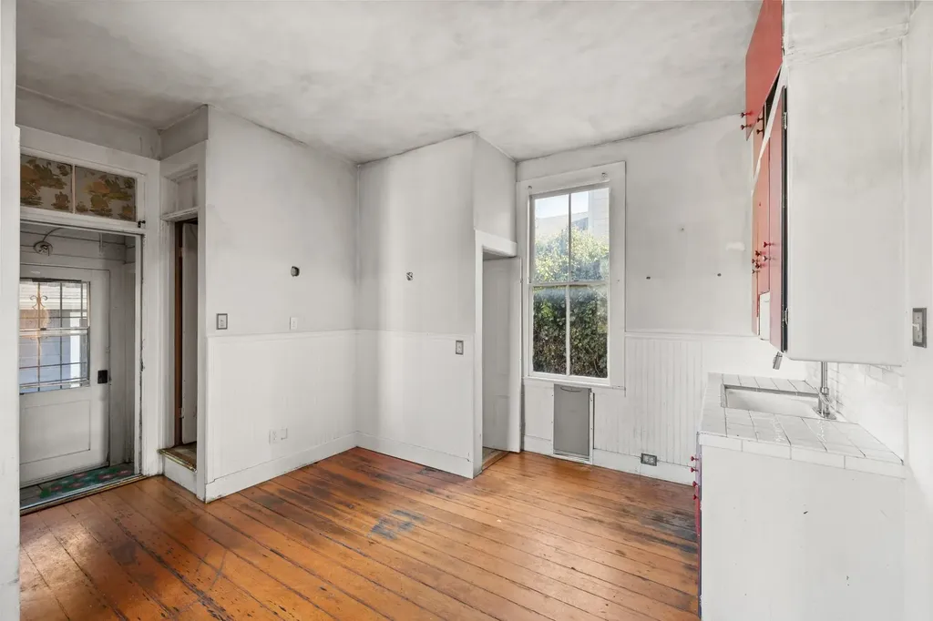 1746 8th Street Oakland CA 94607