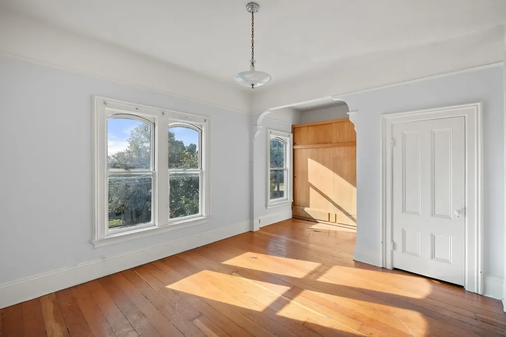 1746 8th Street Oakland CA 94607