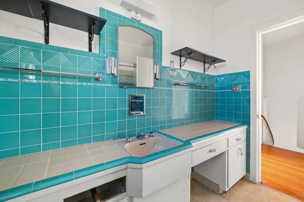 1746 8th Street Oakland CA 94607