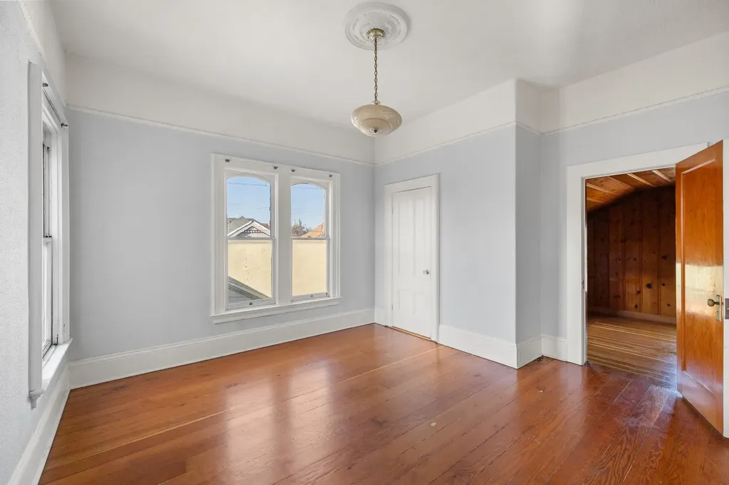 1746 8th Street Oakland CA 94607