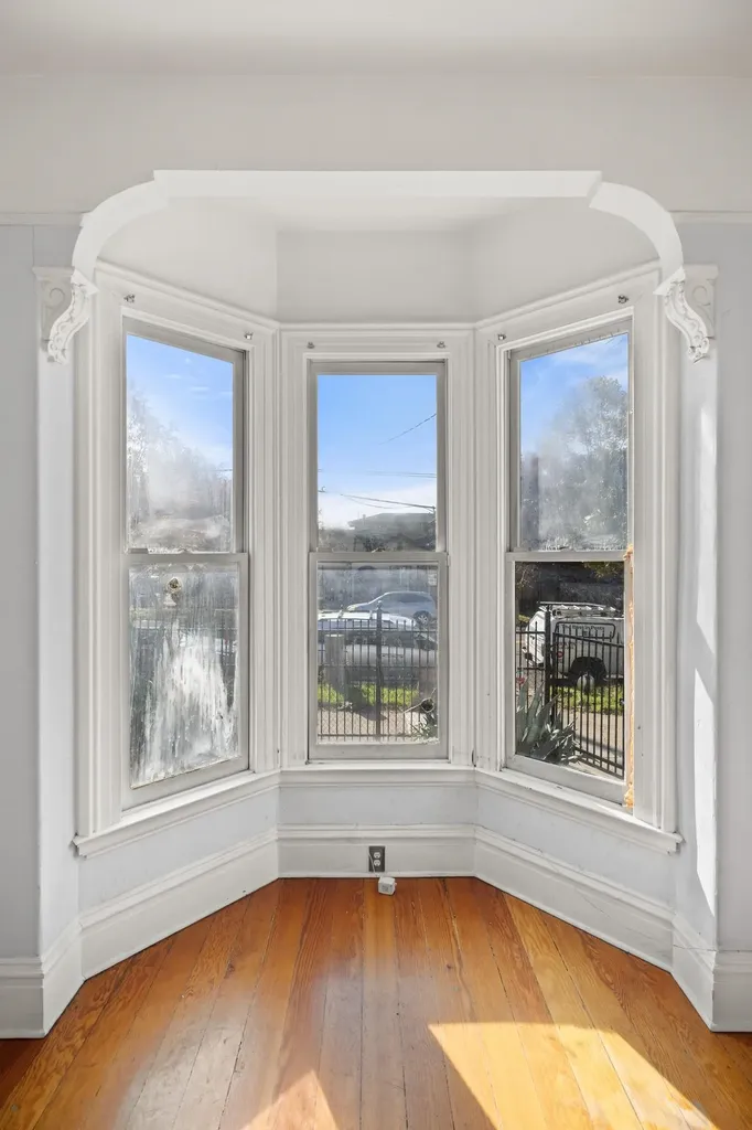 1746 8th Street Oakland CA 94607