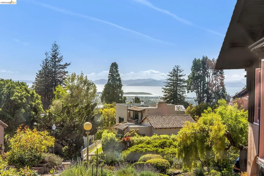 2501 Rose Walk Berkeley CA 94708