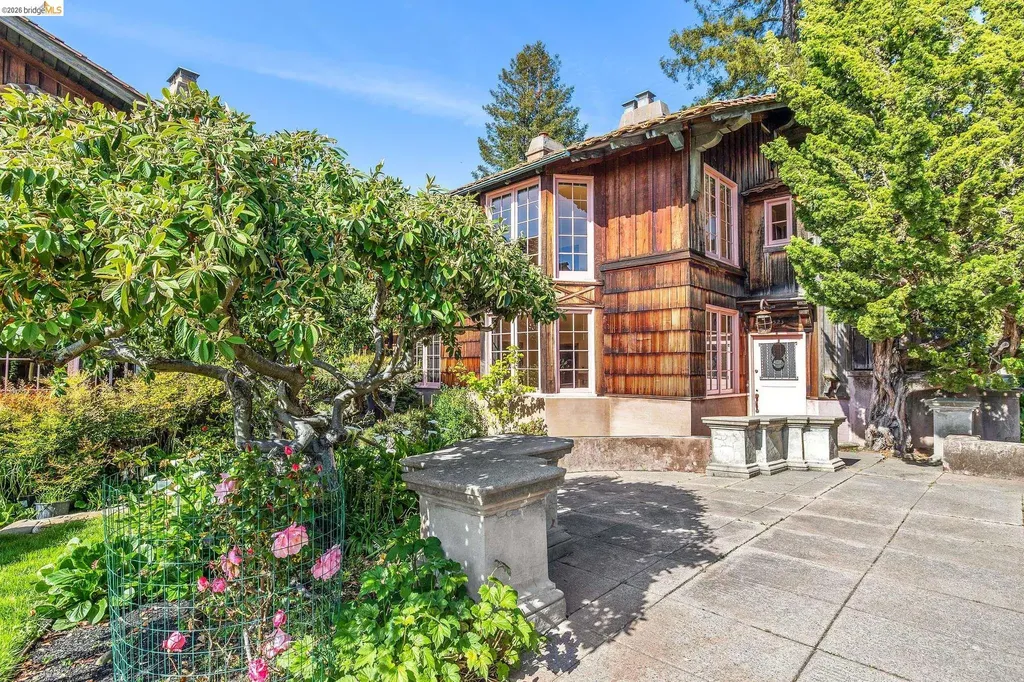 2501 Rose Walk Berkeley CA 94708