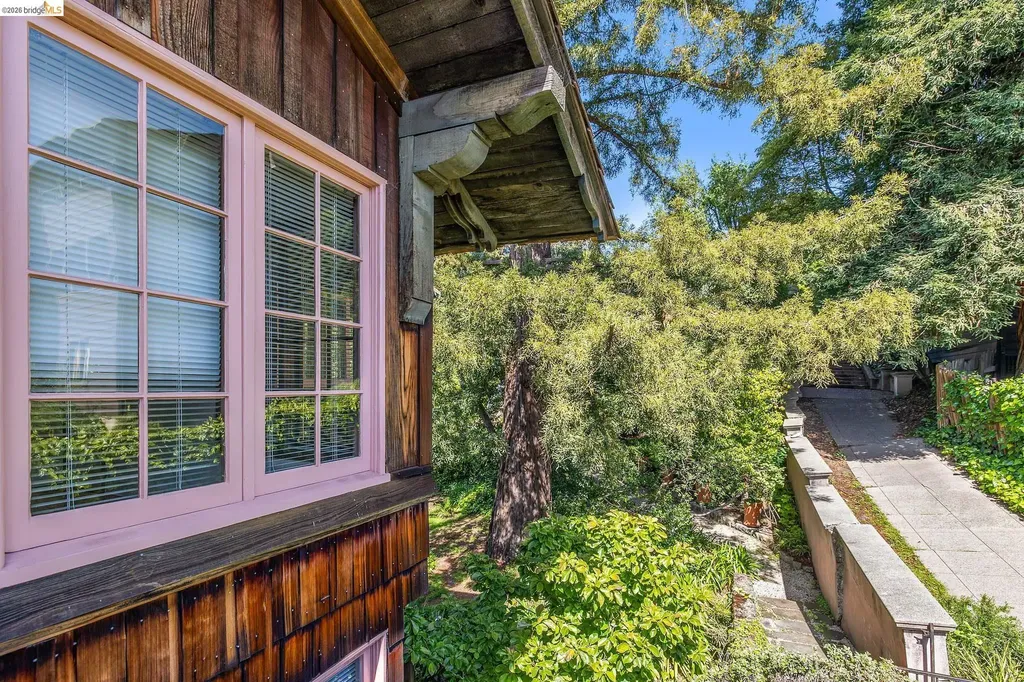 2501 Rose Walk Berkeley CA 94708