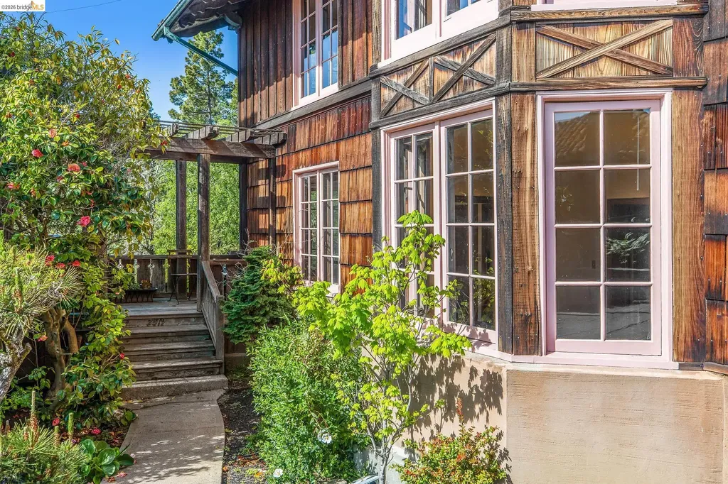 2501 Rose Walk Berkeley CA 94708