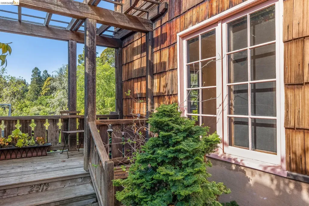 2501 Rose Walk Berkeley CA 94708