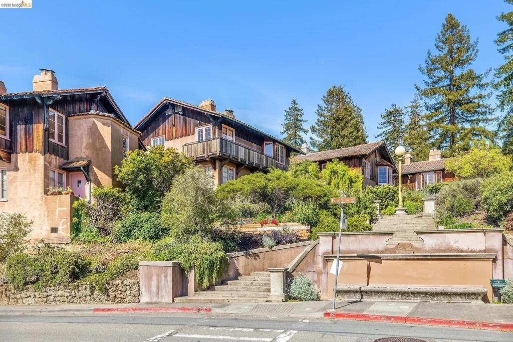 2501 Rose Walk Berkeley CA 94708
