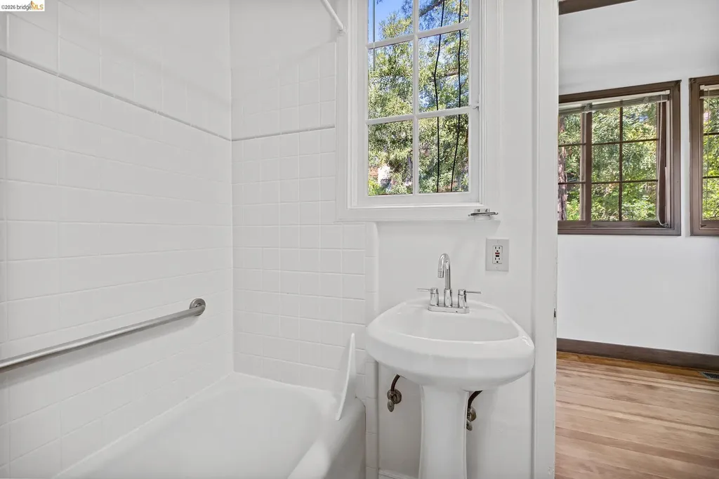 2501 Rose Walk Berkeley CA 94708