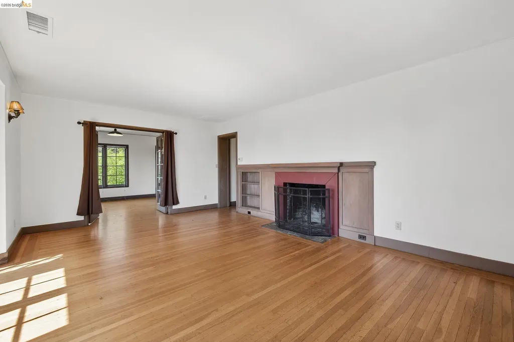2501 Rose Walk Berkeley CA 94708