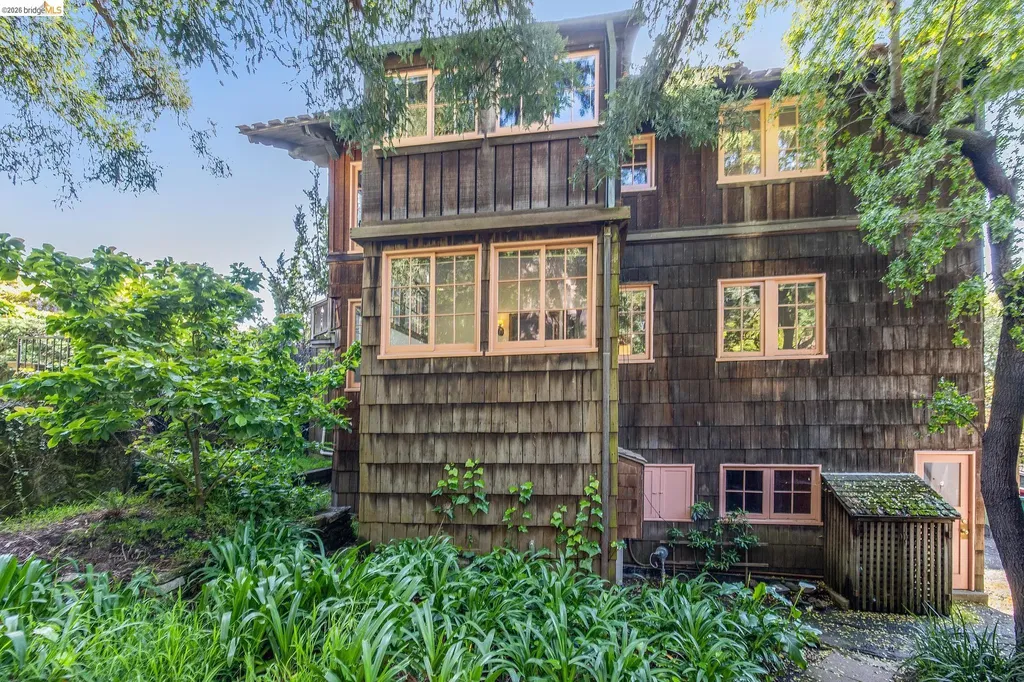 2501 Rose Walk Berkeley CA 94708