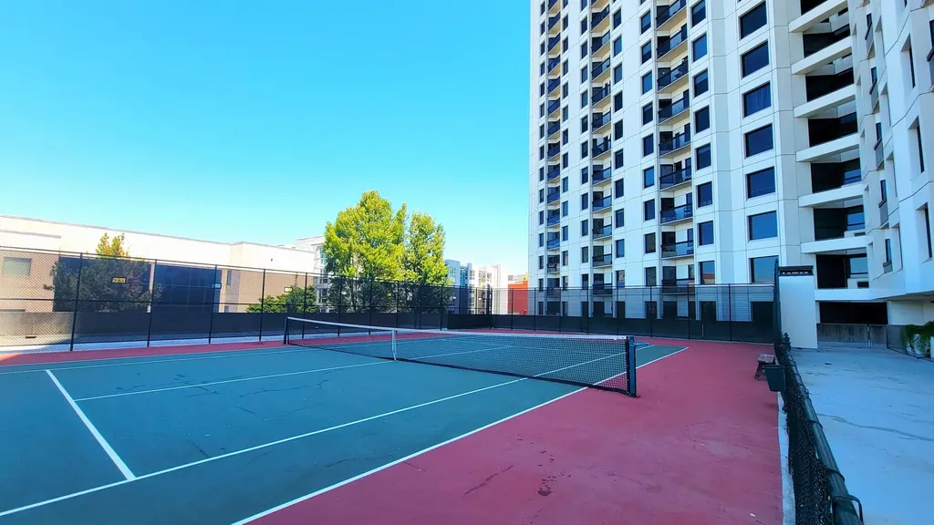6363 Christie Avenue Emeryville CA 94608
