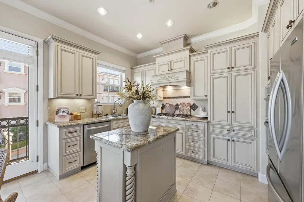 1118 Waltz Court Vallejo CA 94591