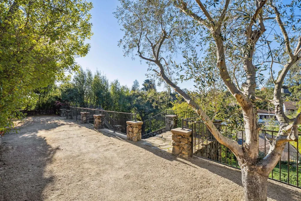 44 La Salle Avenue Piedmont CA 94611