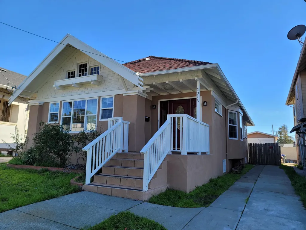 2016 38th Avenue Oakland CA 94601