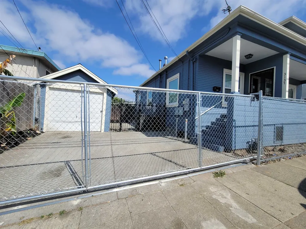 3137 Pleitner Avenue Oakland CA 94602