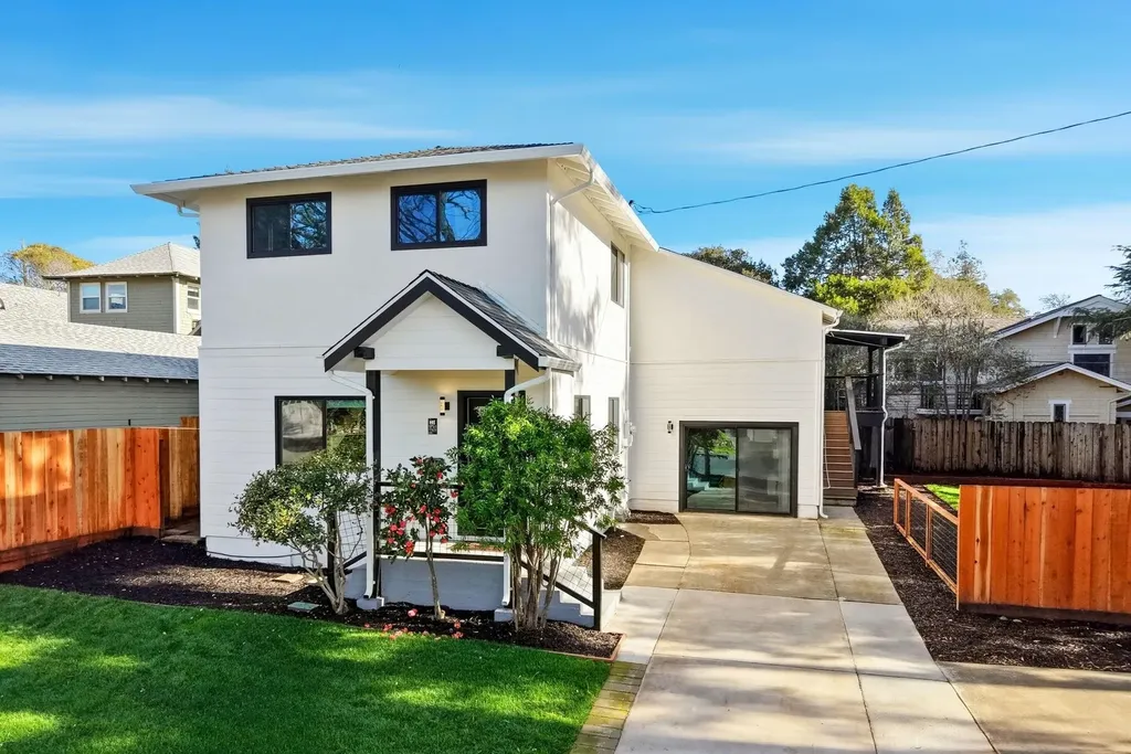 1120 Evans Avenue Napa CA 94559