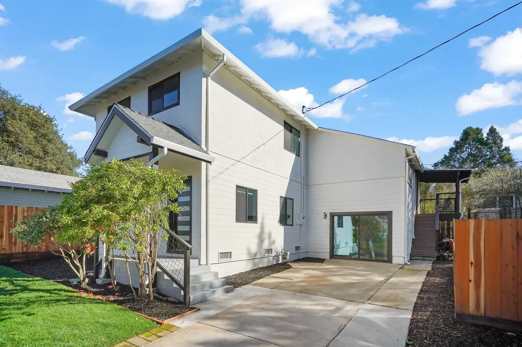 1120 Evans Avenue Napa CA 94559