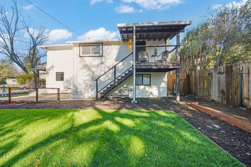 1120 Evans Avenue Napa CA 94559