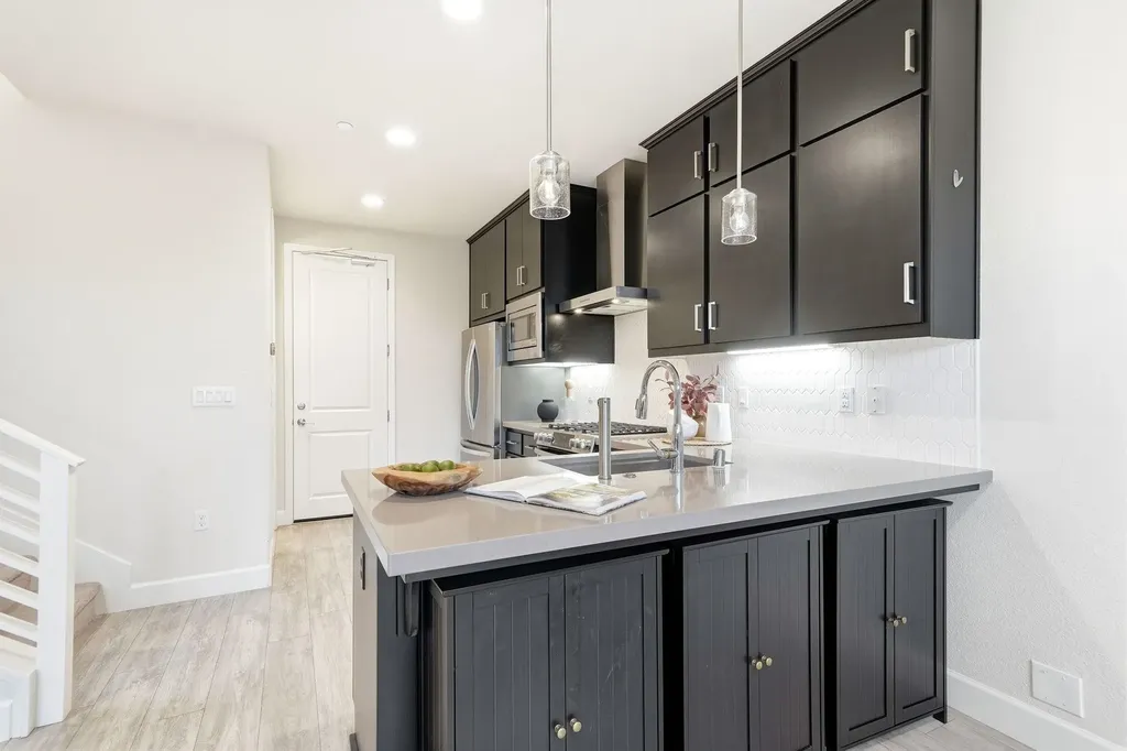 38581 Aventura Fremont CA 94536