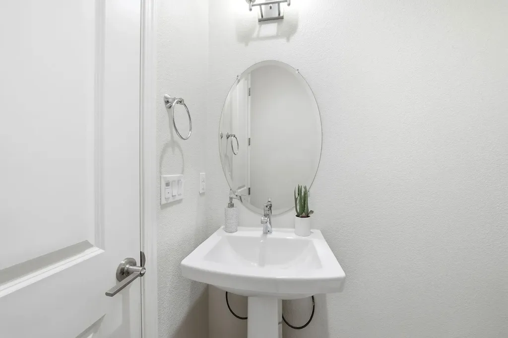 38581 Aventura Fremont CA 94536