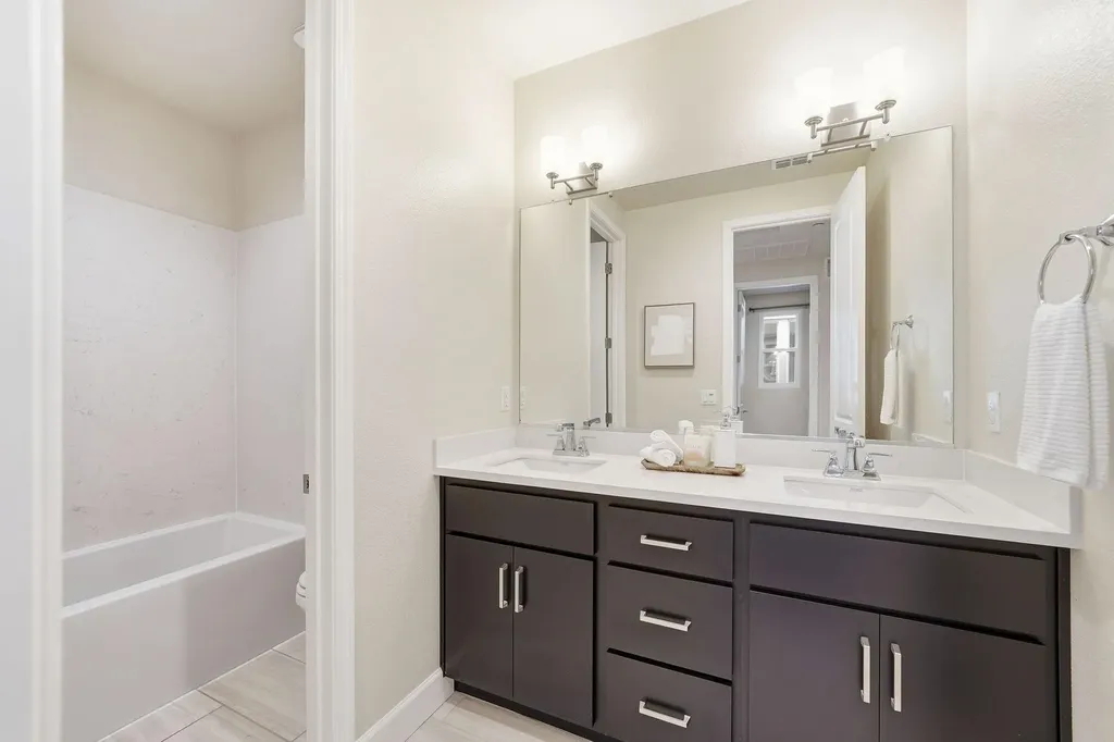 38581 Aventura Fremont CA 94536