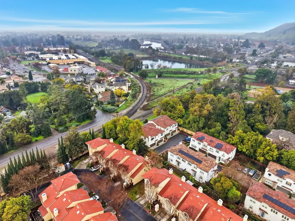 38581 Aventura Fremont CA 94536