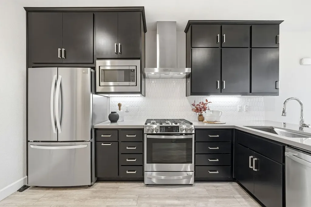 38581 Aventura Fremont CA 94536