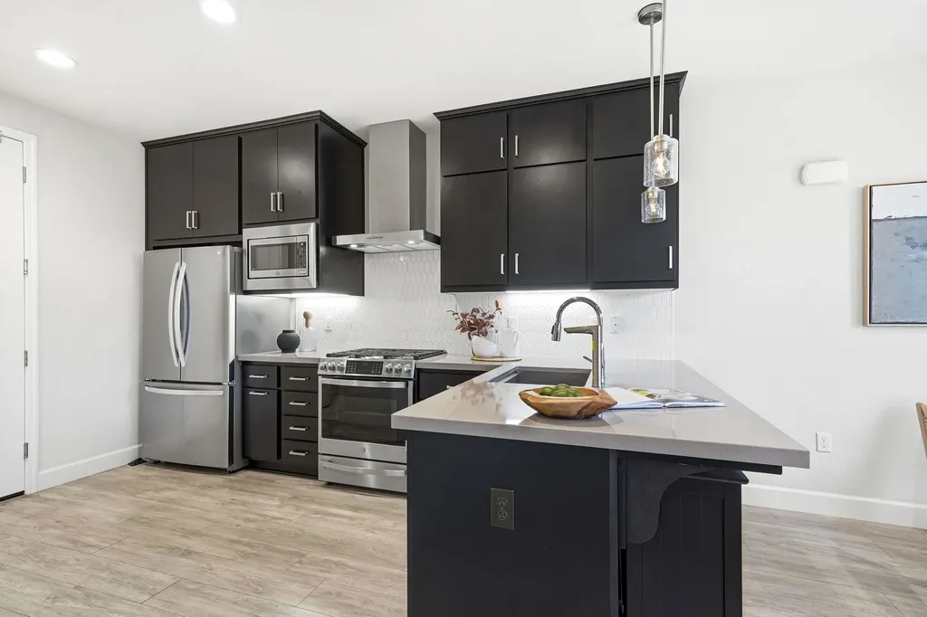 38581 Aventura Fremont CA 94536