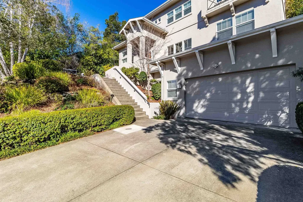 936 Mountain Boulevard Oakland CA 94611