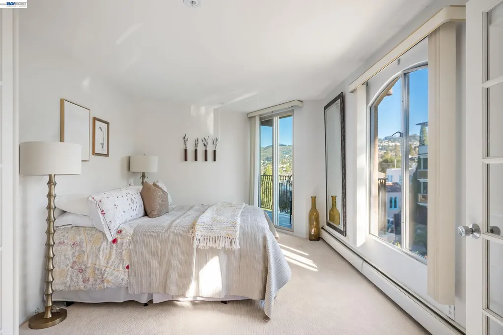 5405 Carlton Street Oakland CA 94618