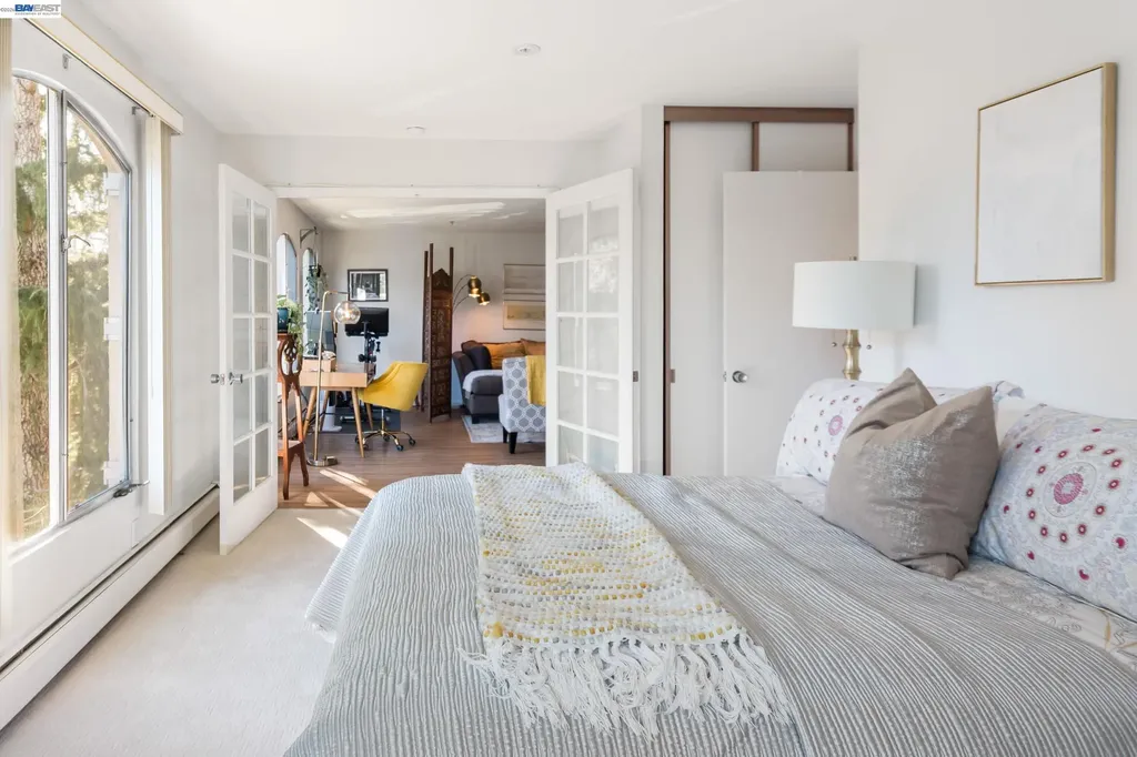 5405 Carlton Street Oakland CA 94618