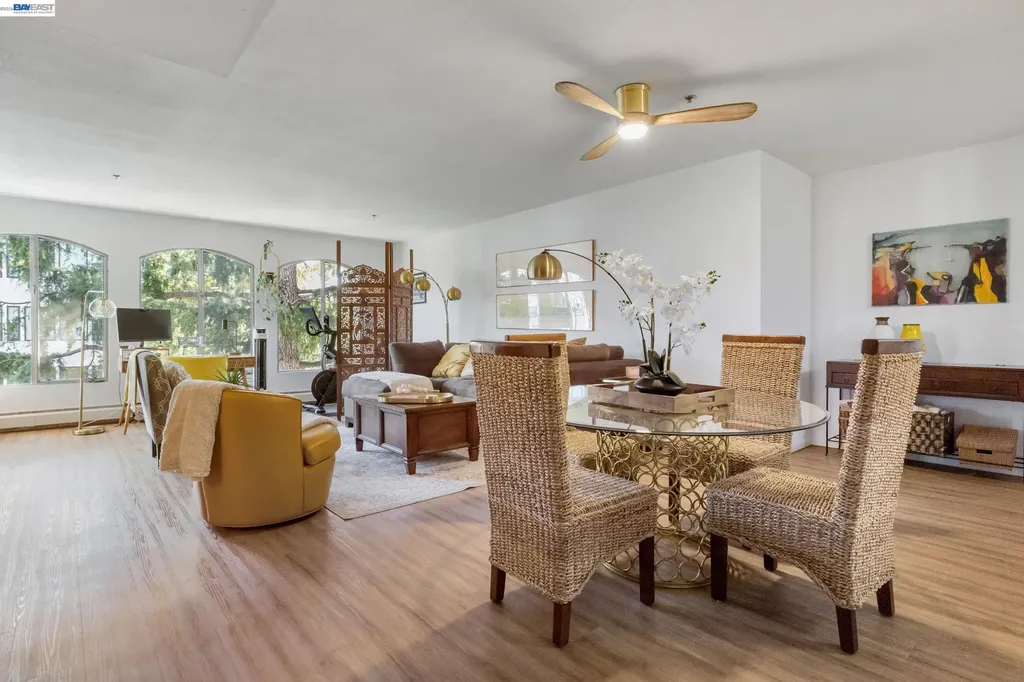 5405 Carlton Street Oakland CA 94618