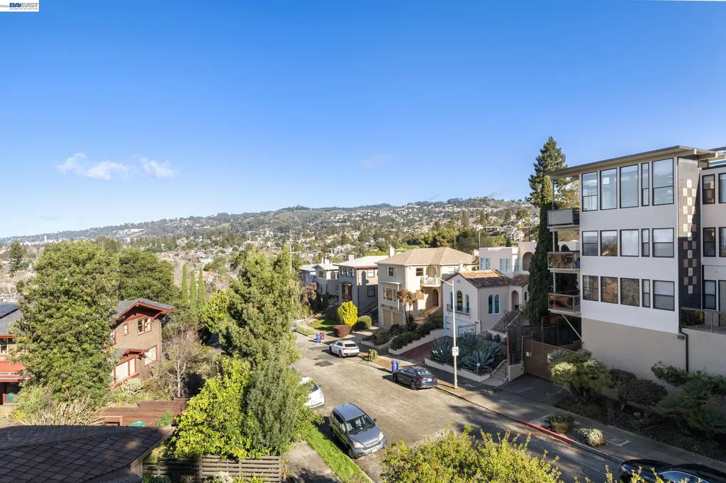 5405 Carlton Street Oakland CA 94618