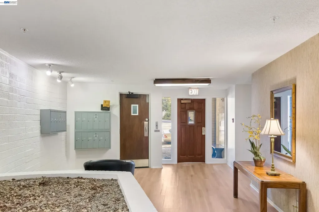 5405 Carlton Street Oakland CA 94618