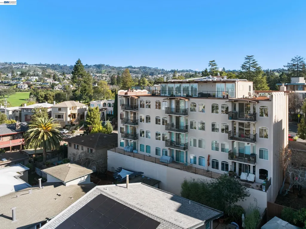 5405 Carlton Street Oakland CA 94618