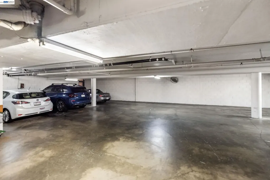 5405 Carlton Street Oakland CA 94618