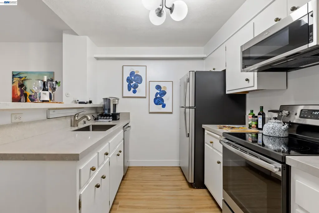 5405 Carlton Street Oakland CA 94618
