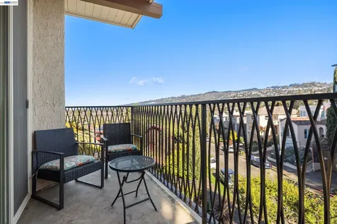5405 Carlton Street Oakland CA 94618